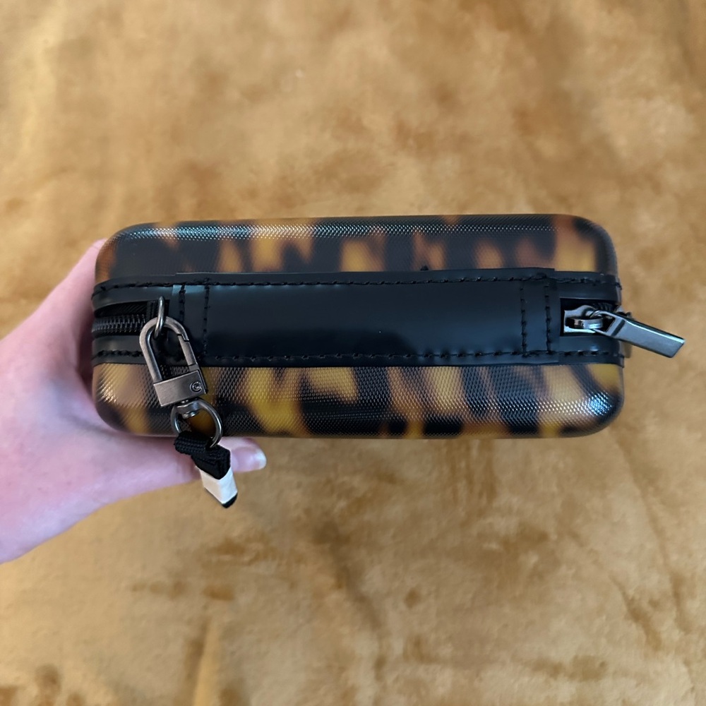 Open Story Hardside Toiletry Case Dopp Kit Tortoise NWT - Picture 2 of 6